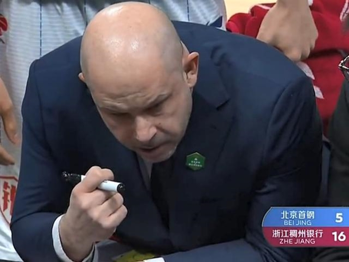 关于尼斯球迷声讨球队表现，要求施压主帅的信息